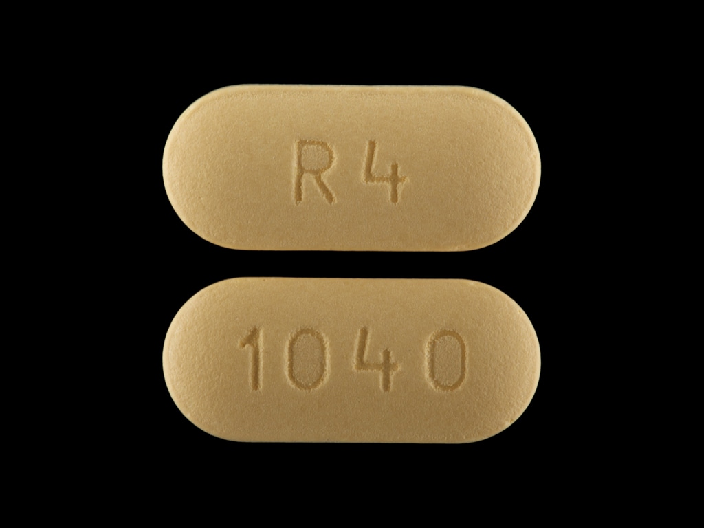 Image 1 - Imprint R 4 1040 - risperidone 4 mg