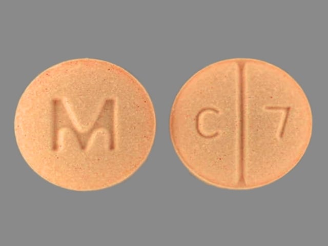 Image 1 - Imprint M C 7 - clozapine 25 mg